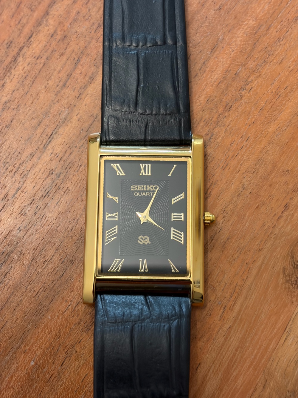 Vintage Seiko Tank watch Black dial Gold Bezel with Black Strap